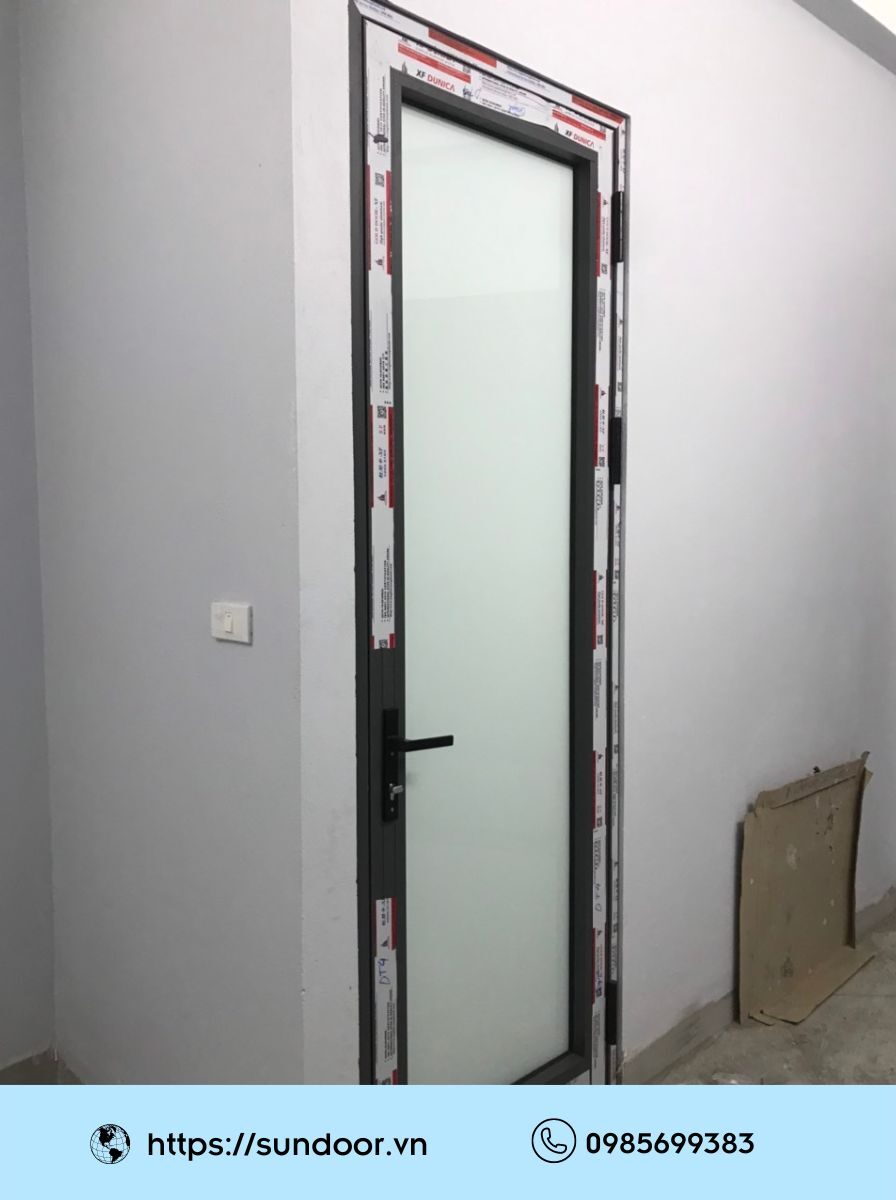 Cửa nhôm Xingfa phòng ngủ mở quay 1 cánh